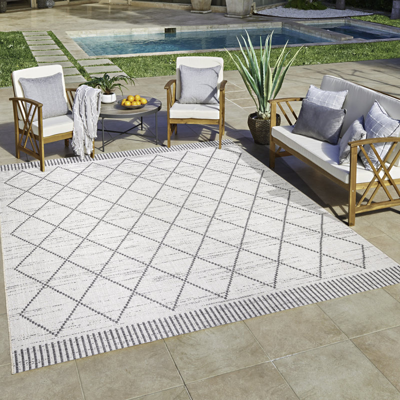 Tapis d'intérieur / extérieur gris à motif de losanges à motif géométrique moderne Moorebank Parcie