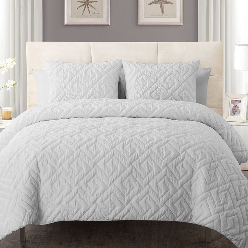 Tyrol Polyester Greek Key Comforter, White, Full/Queen Comforter + 2 Shams