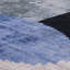 Coussin en velours de soie fait à la main à motif abstrait - 20 x 20, bleu moderne, noir et gris avec insertions en duvet