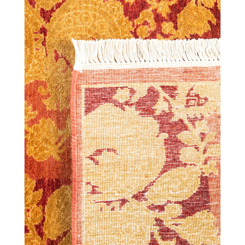 Classic One-of-a-Kind 2' 8" X 5' 9" Hand Knotted Area Rug