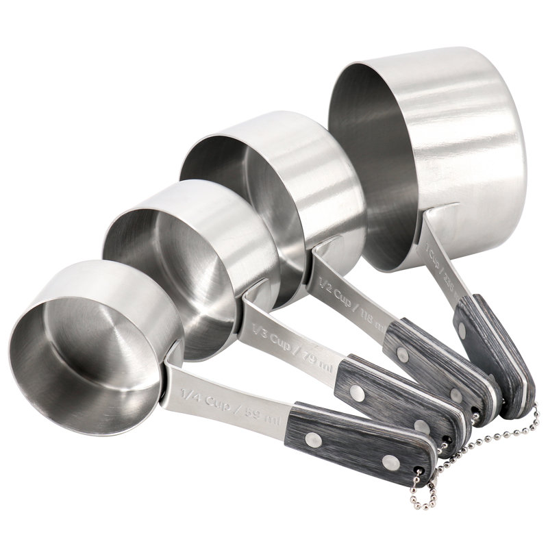 Ensemble de 4 tasses à mesurer en acier inoxydable gris foncé avec poignées en bois Oster Blakeley