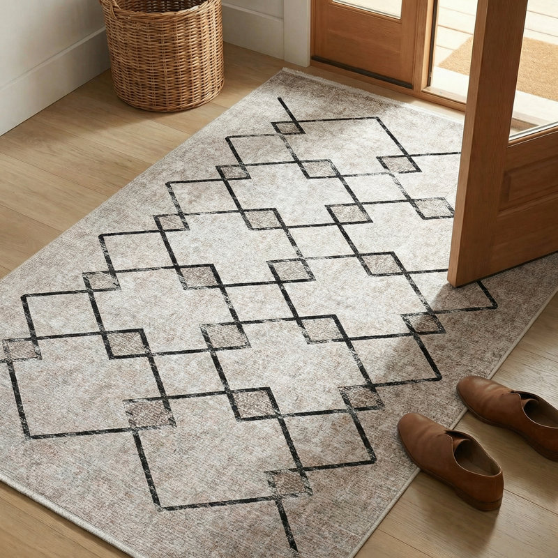 Tapis à motif géométrique marocain beige Thambiah, Rectangle 3 pi 4 po x 6 pi 7 po