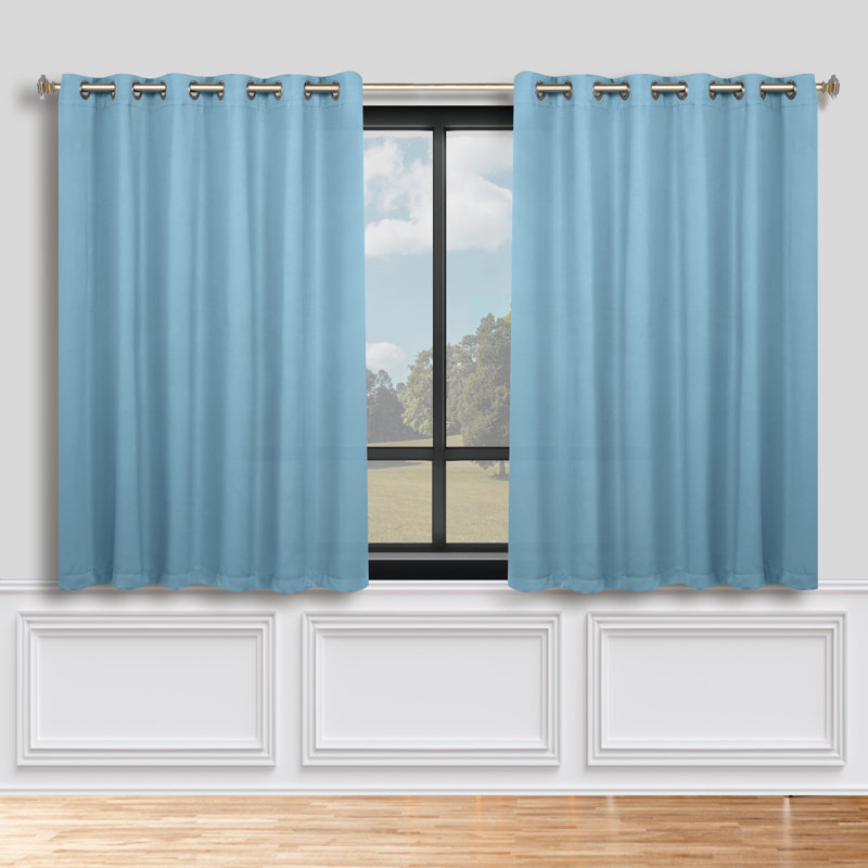 Paire de rideaux obscurcissant avec œillets Millendon, Bleu pâle, L 70 po x L 63 po