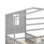 Lit simple en bois avec clôture-417821806