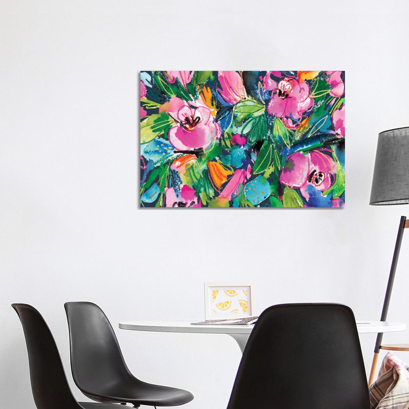 Floral Fun I par Joy Ting - peinture sur toile tendue, H 26 po x l 40 po x 1,5 po