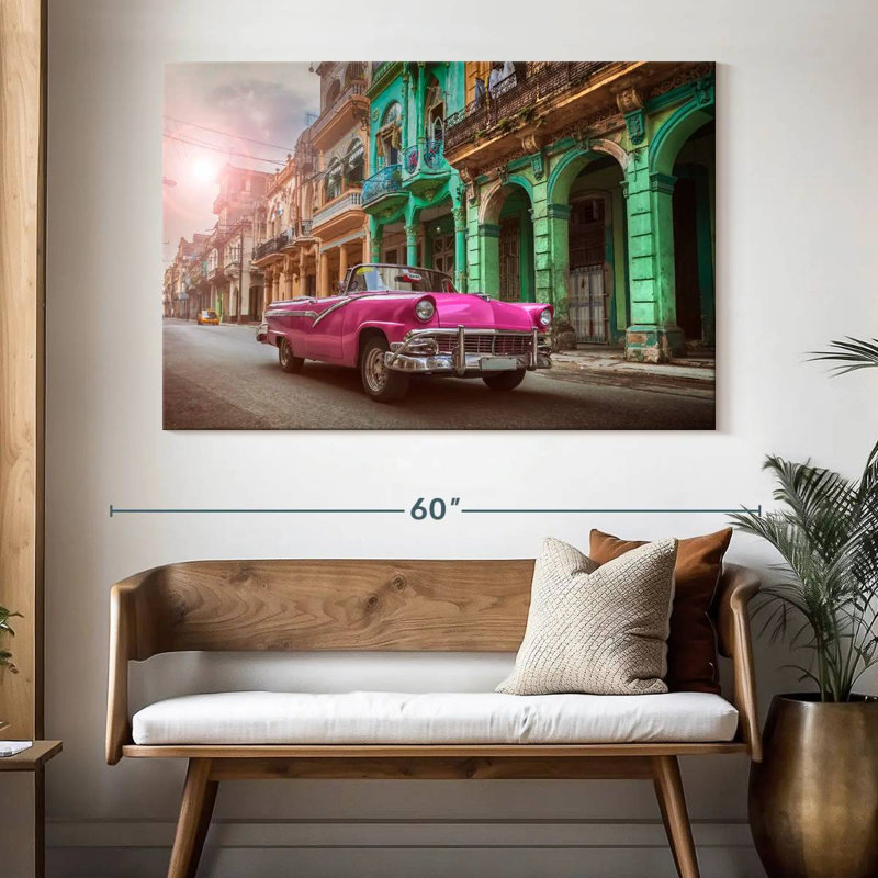 Voiture rose classique Mehar, H 34 po x l 51 po
