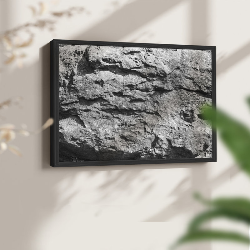 Found Textures XV - Reproduction encadrée - Restickable, H 11 po x l 14 po, Noir, noir, noir, noir
