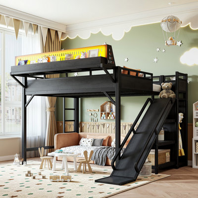 Grand lit mezzanine avec glissoire, tablettes de rangement et garde-robe intégrée, cadre de lit mezzanine en métal avec ports USB et lumières DEL, avec panneau perforé, sécuritaire et solide, naturel