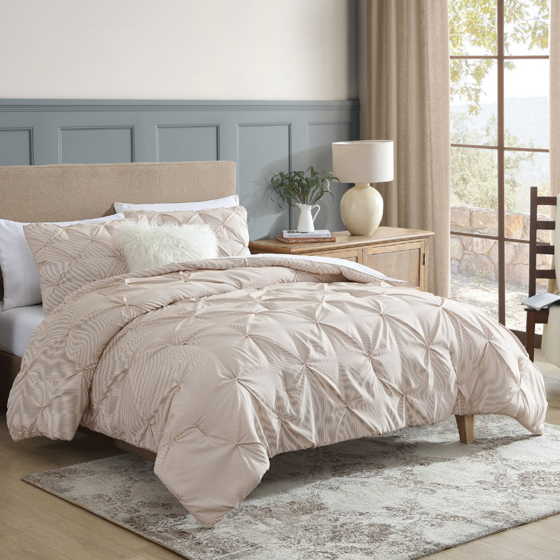 Traditional Pintuck Pleat Microfiber 3-Piece Comforter Set, King Comforter + 2 King Shams, Beige Stripe