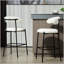 Tabouret de bar 26 po à hauteur de comptoir avec housse en tissu Teddy et îlot de cuisine avec base thermolaquée noire et repose-pieds-487759145