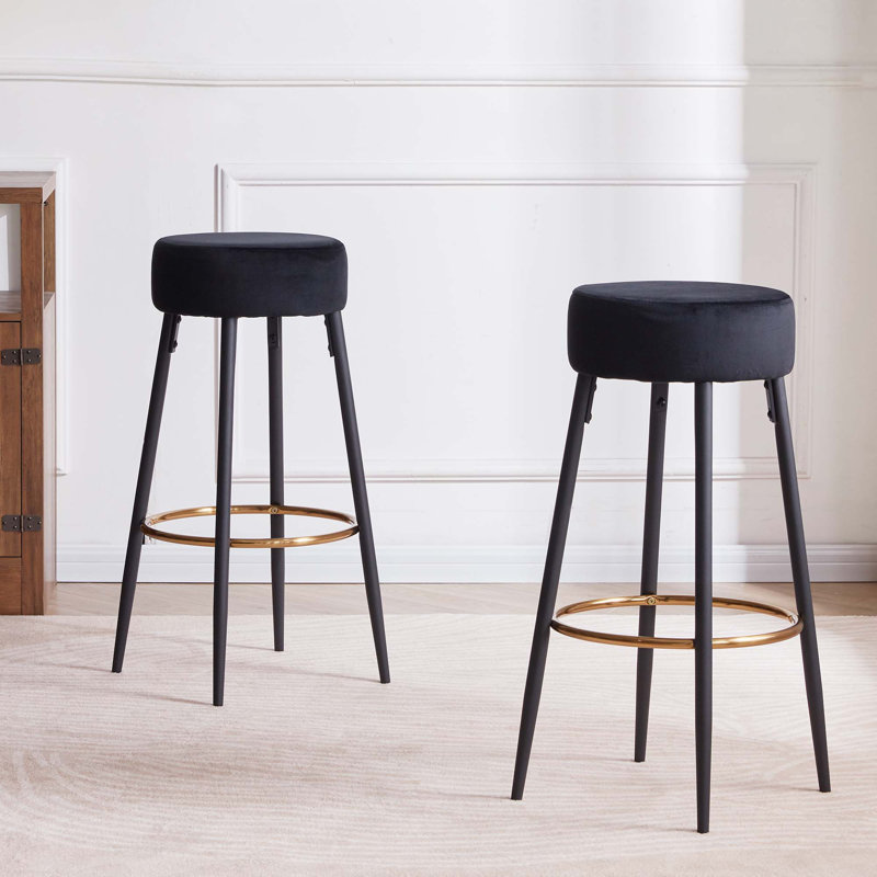 Tabourets de bar modernes en métal et en velours de 15,4 po de largeur avec repose-pieds dorés Seattle, Noir