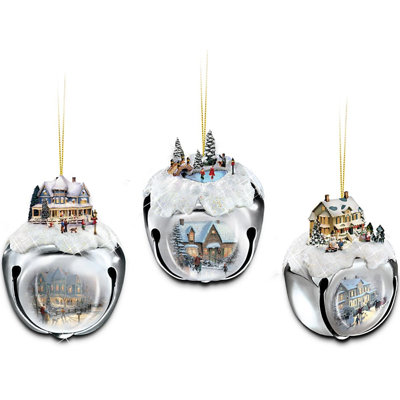Ornements en forme de cloches d'hiver