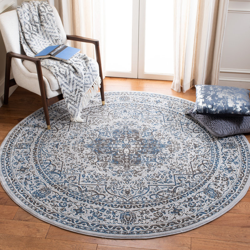 Wynnfield Performance Oriental Rug, Round 6'7"