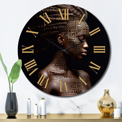 Portrait d'une magnifique horloge murale en métal