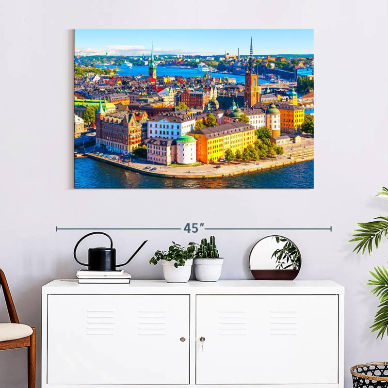 Nicci Stockholm, H 26 po x l 39 po