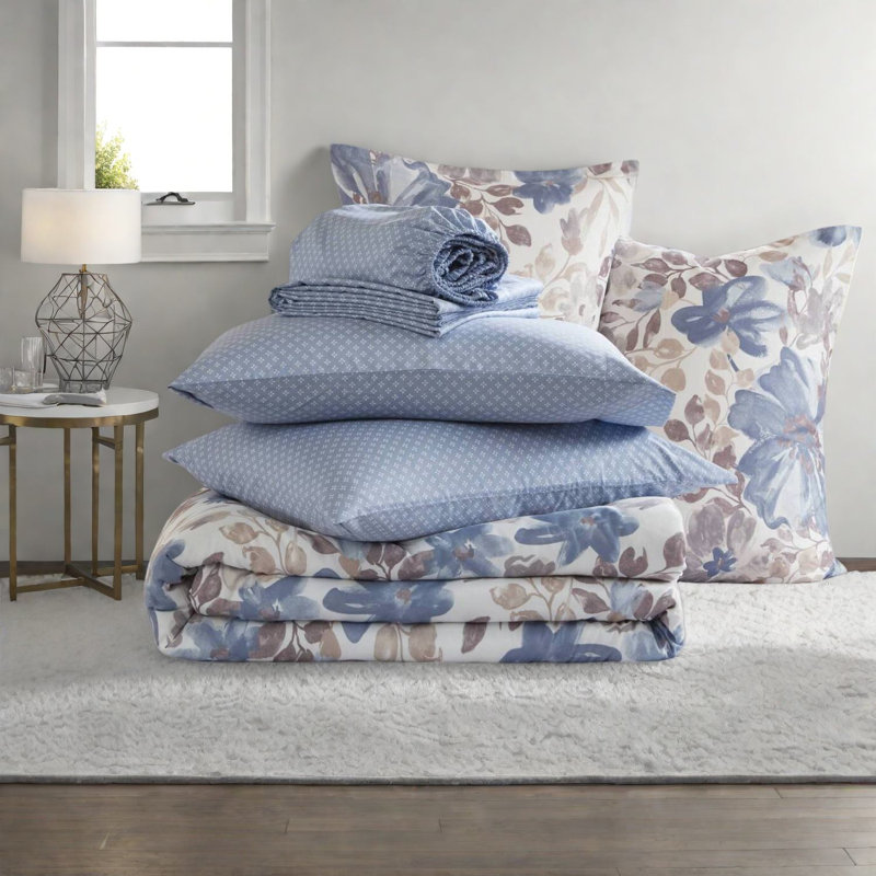 Luxurious Blue Floral Bedding Sets, Polyester Comforter For Home