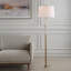 Lampe sur pied en pierre blanche Quishawn