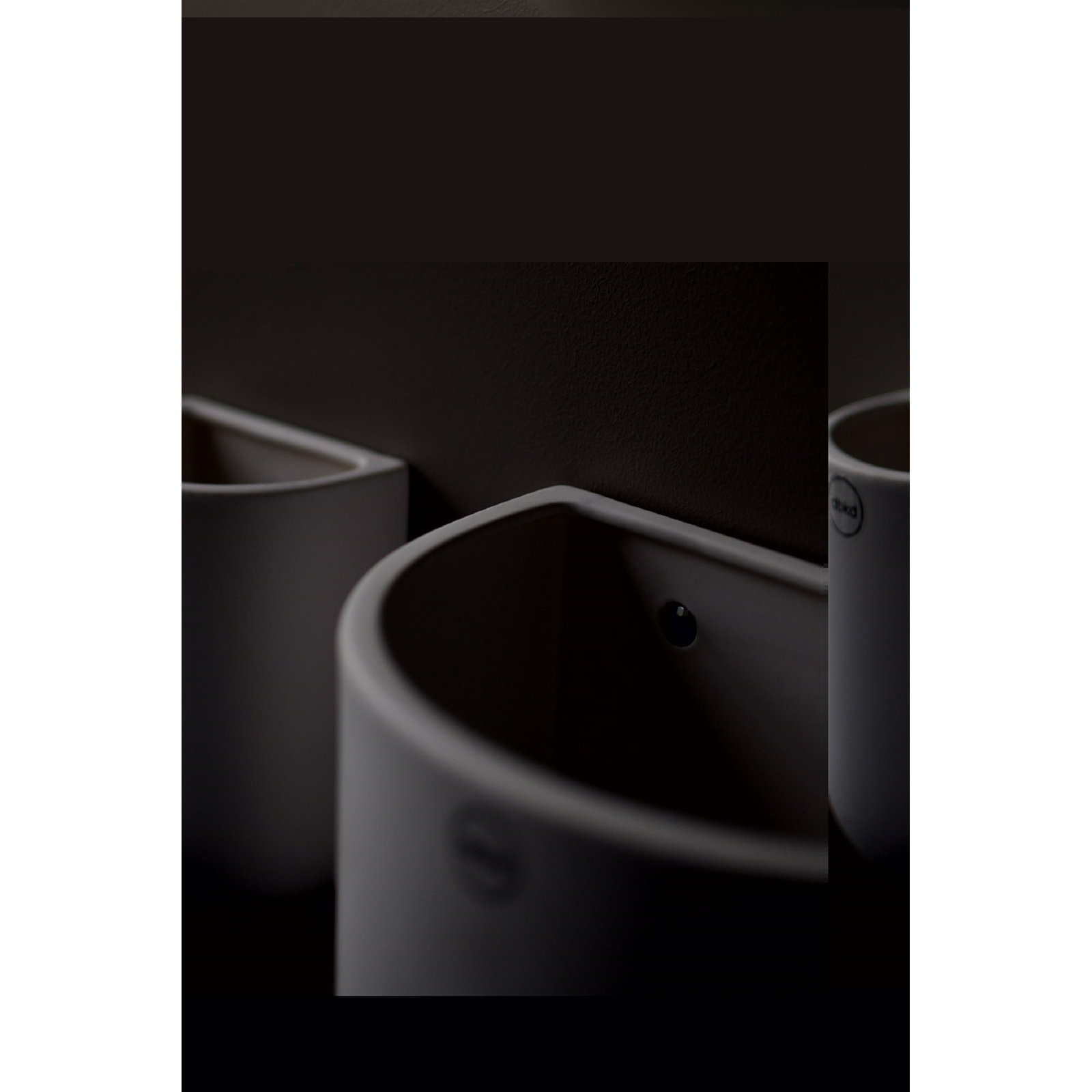 Ceramic Table Vase, 4" H x 6.7" W x 5.9" D