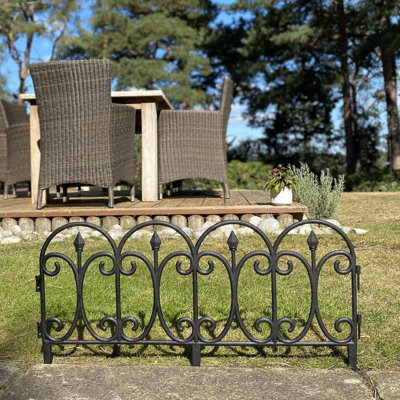 32cm H x 60cm W Plastic Lawn Edging