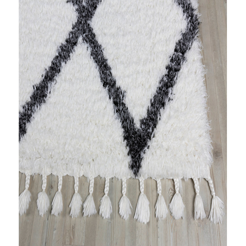 Tapis géométrique rectangulaire en polyester tissé à la machine blanc / noir Niantic, Rectangle 6 pi 7 po x 9 pi 6 po