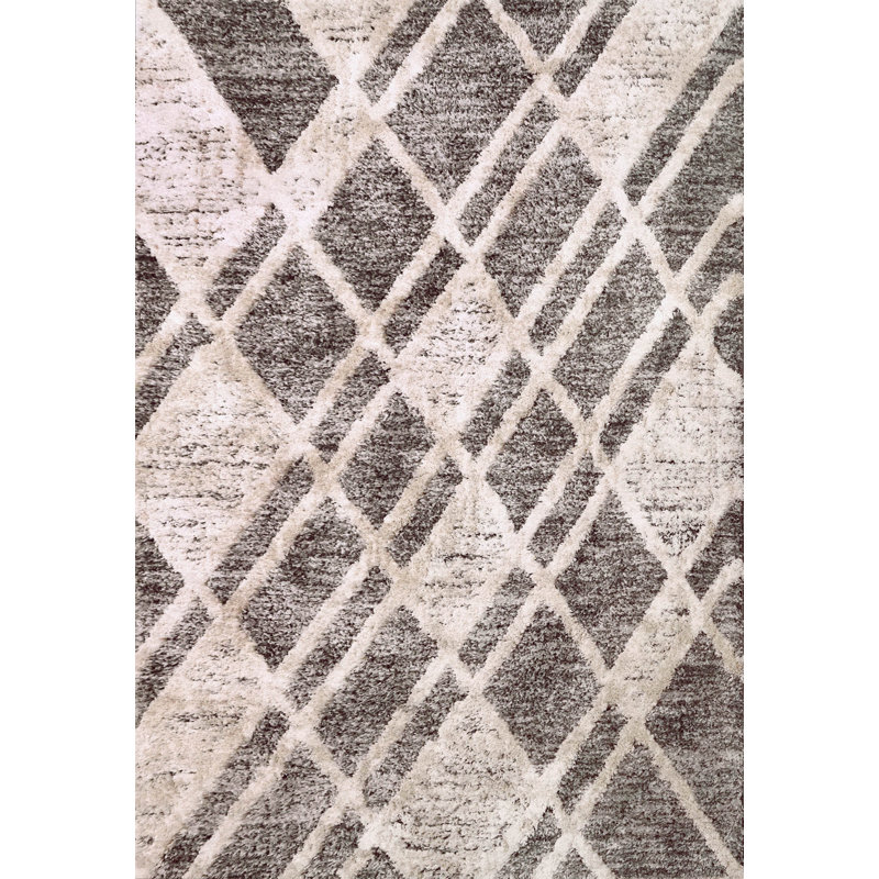 Performance Geometric Indoor Rug, Rectangle 2'7" x 4'11"