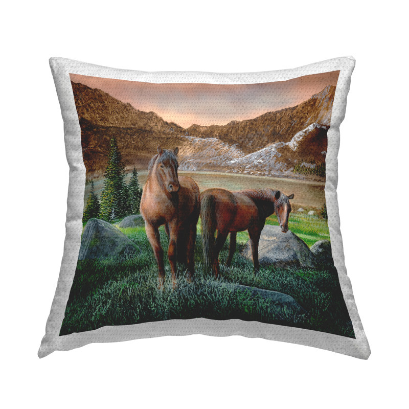 Coussin d'extérieur «Two Horses» par Mountain Daniel