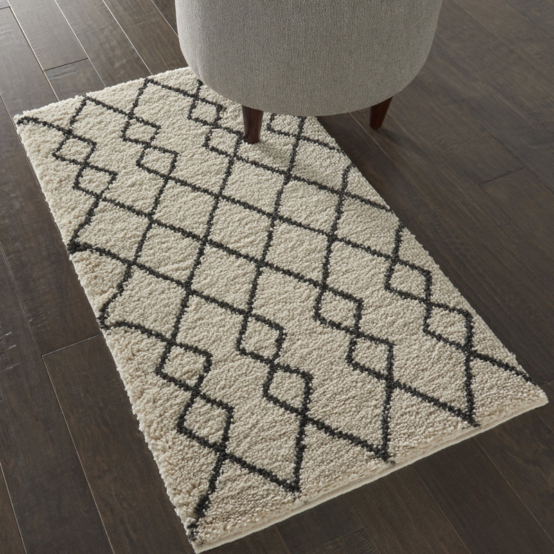 Bybel Argyle Indoor Rug, Rectangle 2'2" x 3'9"