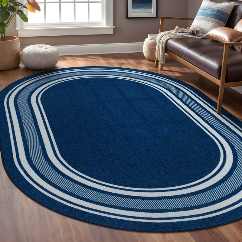 Tapis bleu foncé Quinnipack, Ovale 5 pi x7 pi
