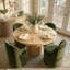 Ensemble de table de salle à manger pour 4 personnes avec table ronde en bois massif et 4 chaises rembourrées en chenille-795580722-795580723