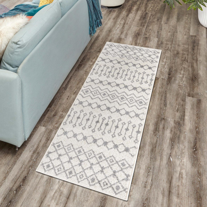 Tapis en polypropylène tissé à la machine Briehn, Tapis de couloir 2 pi 7 po x 10 pi
