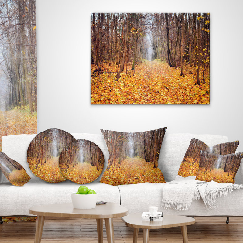 Oreiller avec des feuilles dépassées dans le matin paysager, 16 po x 1 po