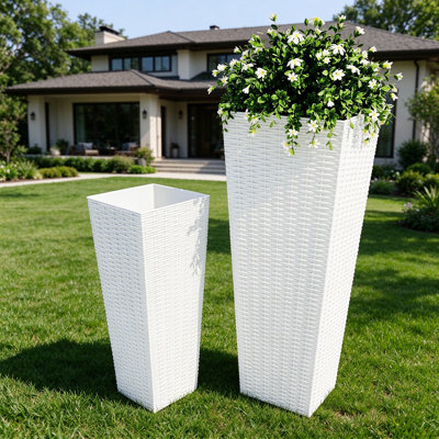 Plastic Indoor / Outdoor Planter Box
