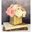 Arrangement de vraies roses dans un vase