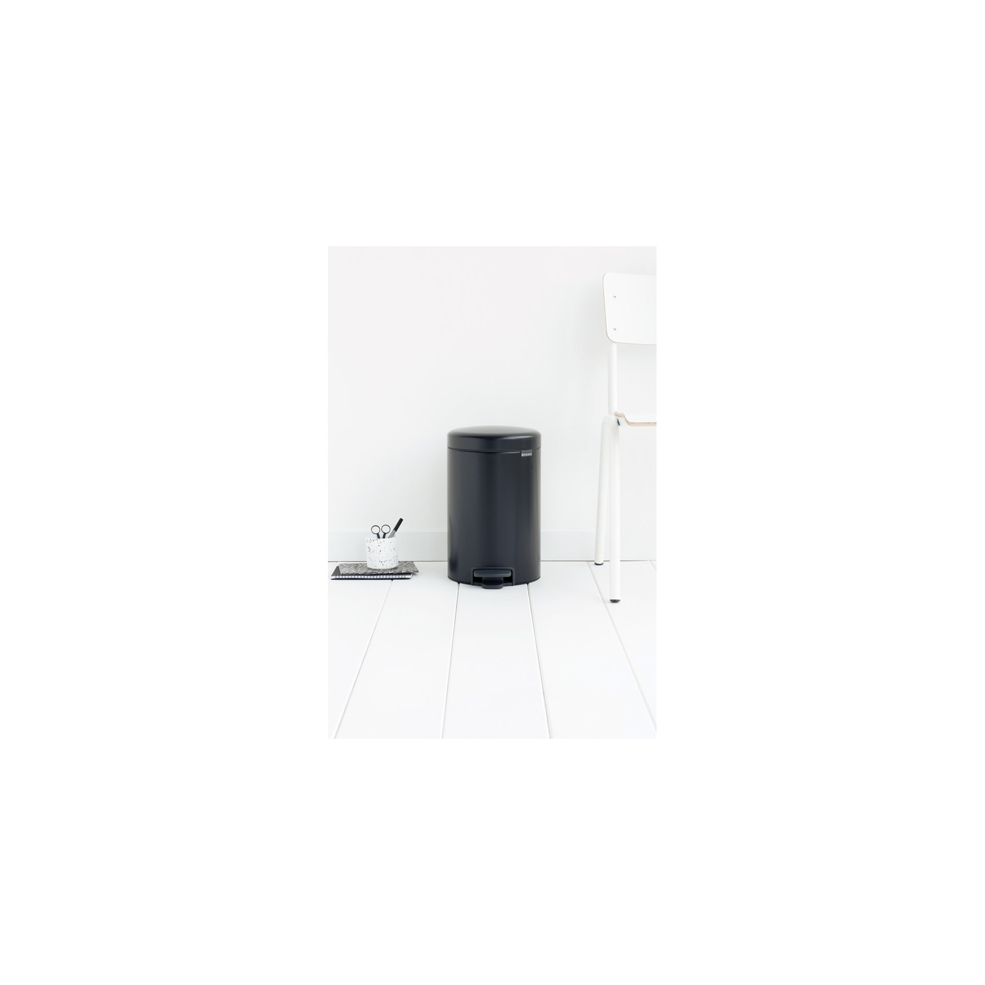 Brabantia Newicon Step On Trash Can, 5.3 Gallon (20 Liter), Matte Black