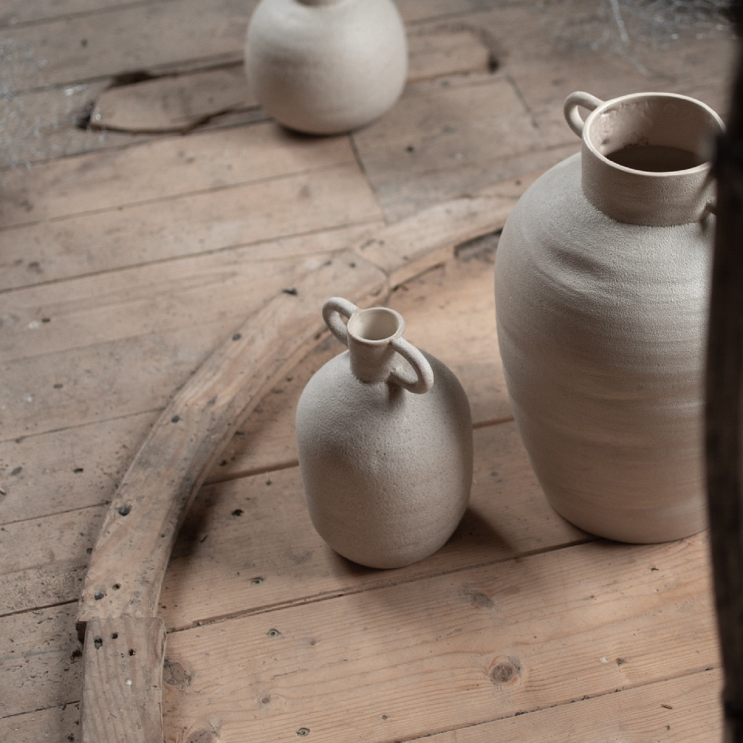 9.06'' Stoneware Table Vase, White