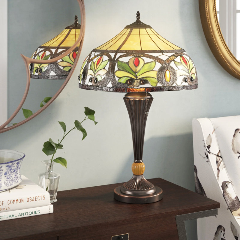 Ischua Metal USB Table Lamp