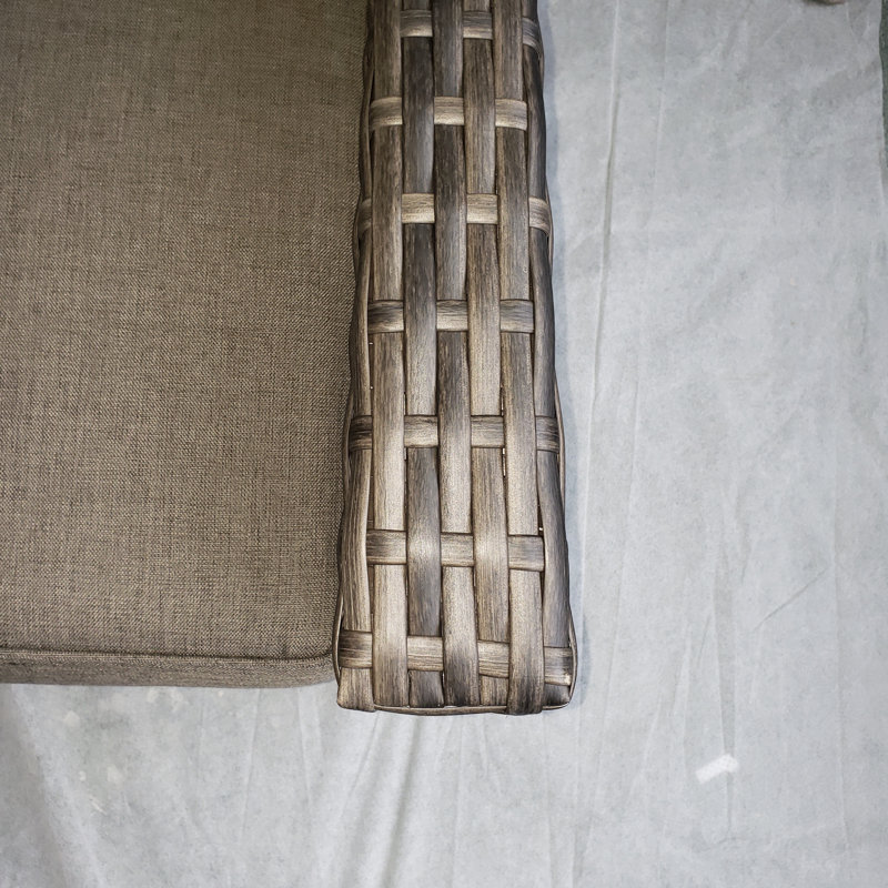 Rebeca Wicker Outdoor Lounge Chair