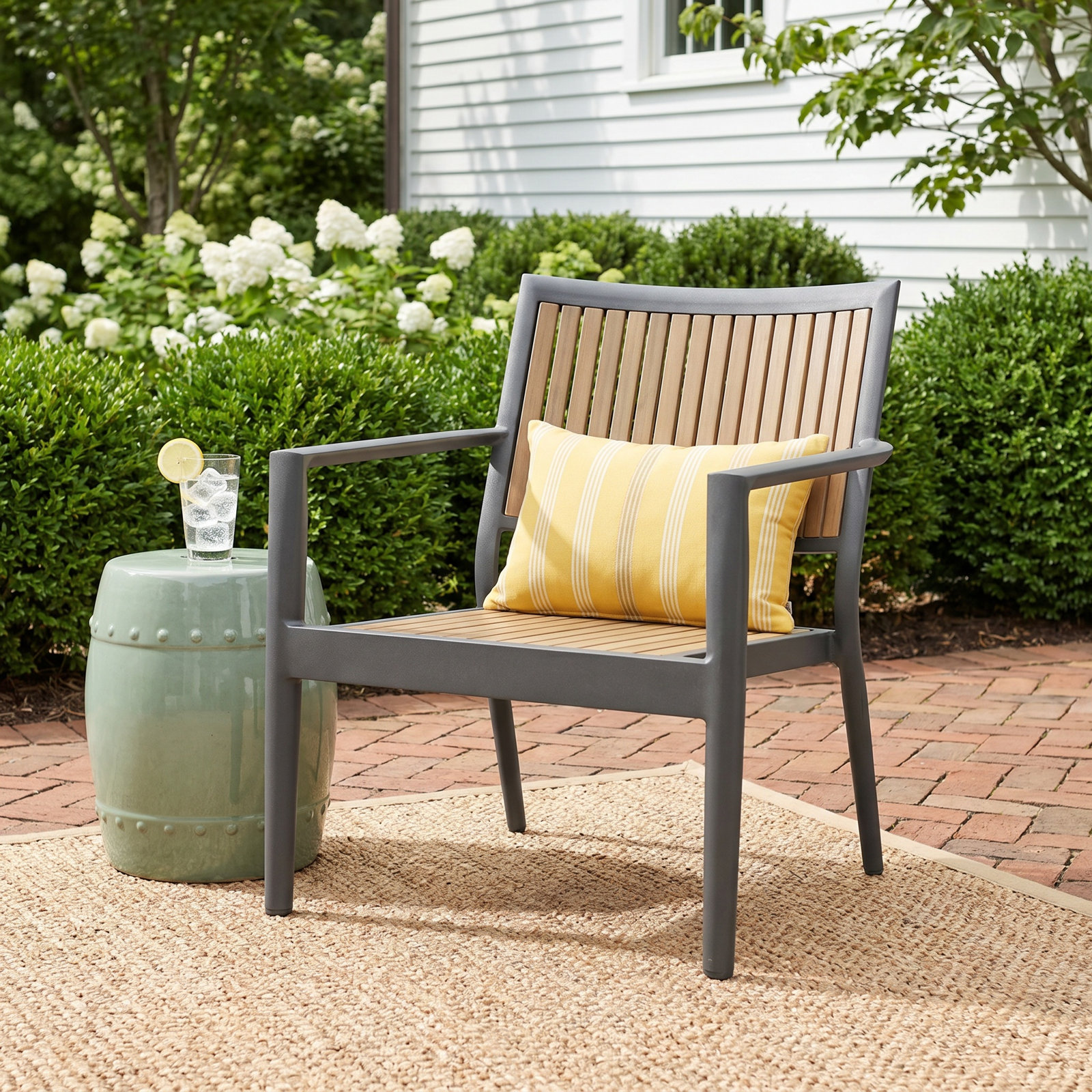 Limetta Patio Lounge Chair