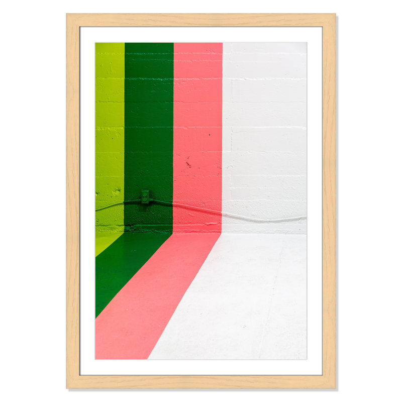 «Happy Bright Stripes», impression encadrée sur papier par Jason Leung, H 43 po x l 31 po x P 1,25 po, Cadre cube naturel mat
