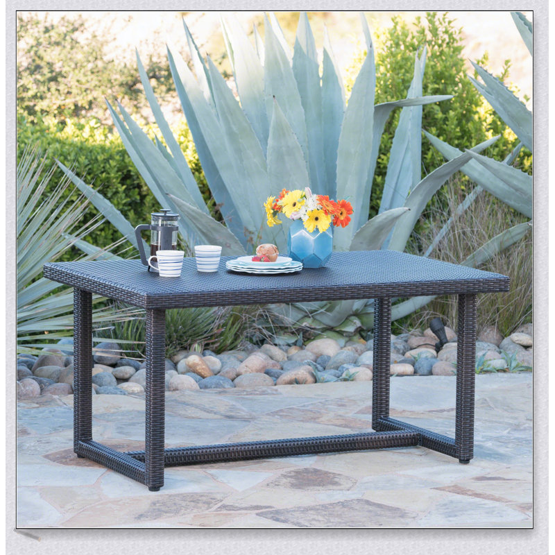 Table de salle à manger en résine tressée avec structure en fer de Santa Rosa, durable et élégante pour l'extérieur, Brown