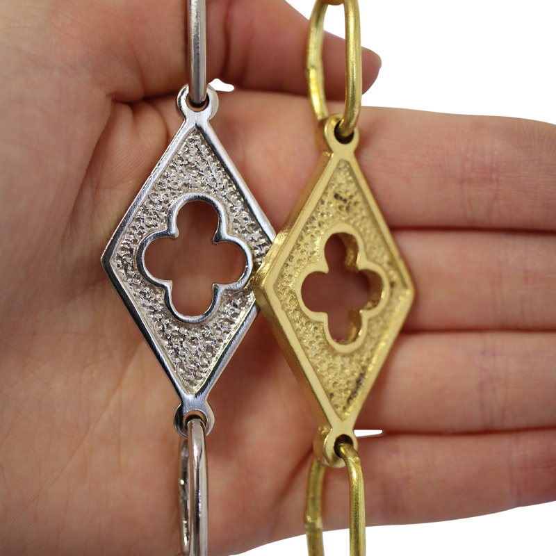 Lustre soudé Motif Link, Nickel poli, H 36 po x l 1,02 po x P 0,14 po