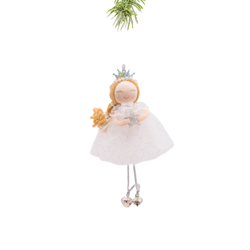 Princesse suspendue en tissu blanc avec clochettes