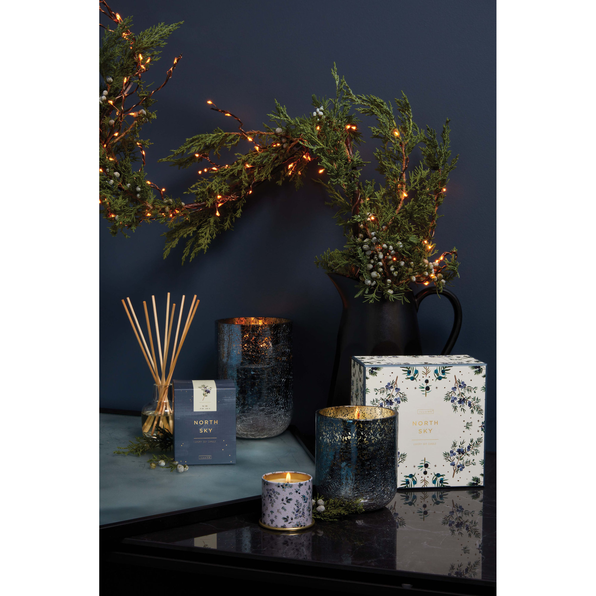 ILLUME Noble Holiday North Sky Small Crackle Glass Candle, Large Radiant Glass