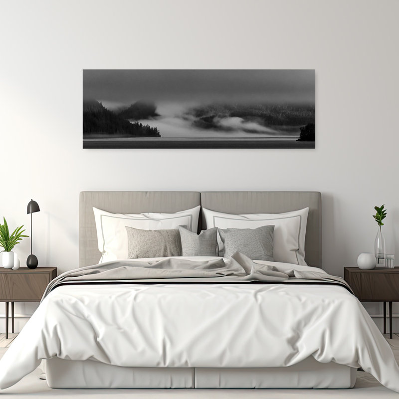 «Misty Forest Lake», art dramatique éthéré pacifique à feuilles persistantes, H 20 po x l 60 po
