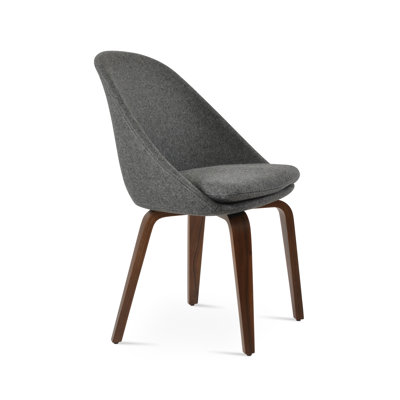 Chaise d'appoint rembourrée en bleu