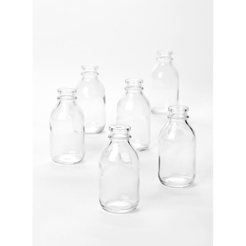 Mini vase de table à bud de lait Varghese