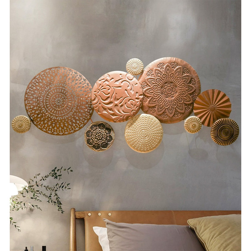 Retro distressed wrought iron round panel wall decoration