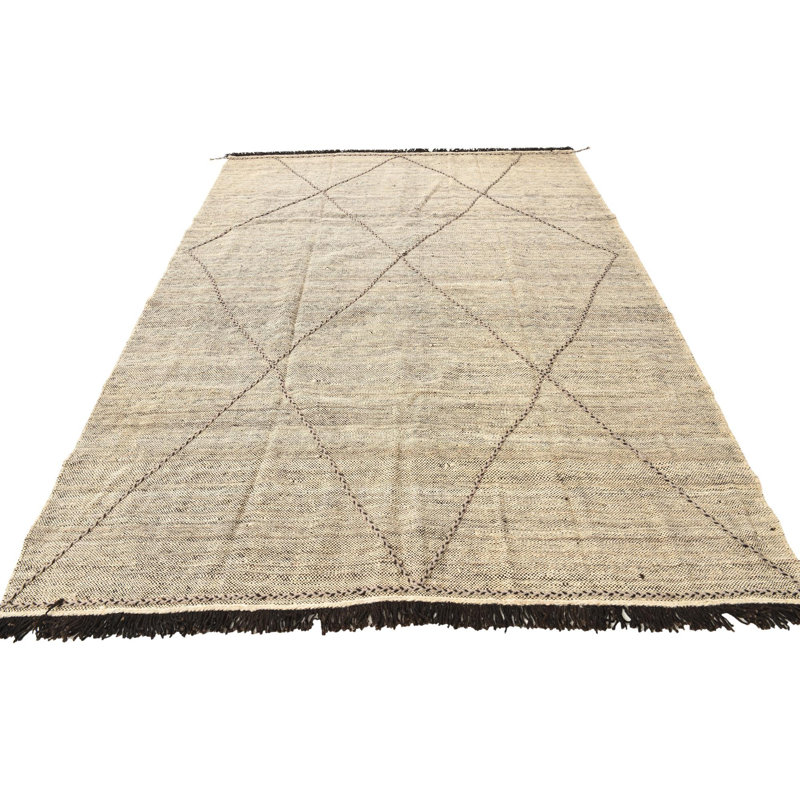 Tapis beige 7 pi 2 po x 9 pi 9 po Pinson