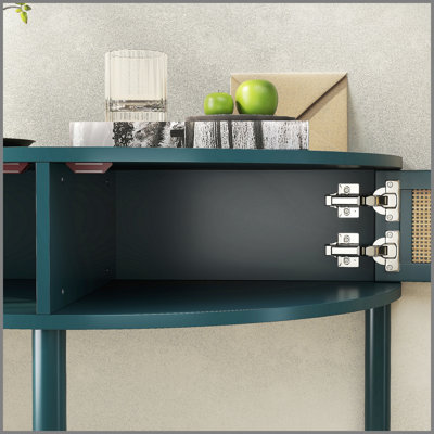 Table de bout unique en demi-lune avec porte coulissante en rotin, console élégante en demi-cercle avec 2 armoires de rangement en rotin et tablette inférieure pour le salon, la chambre à coucher, le bureau, le couloir (vert)