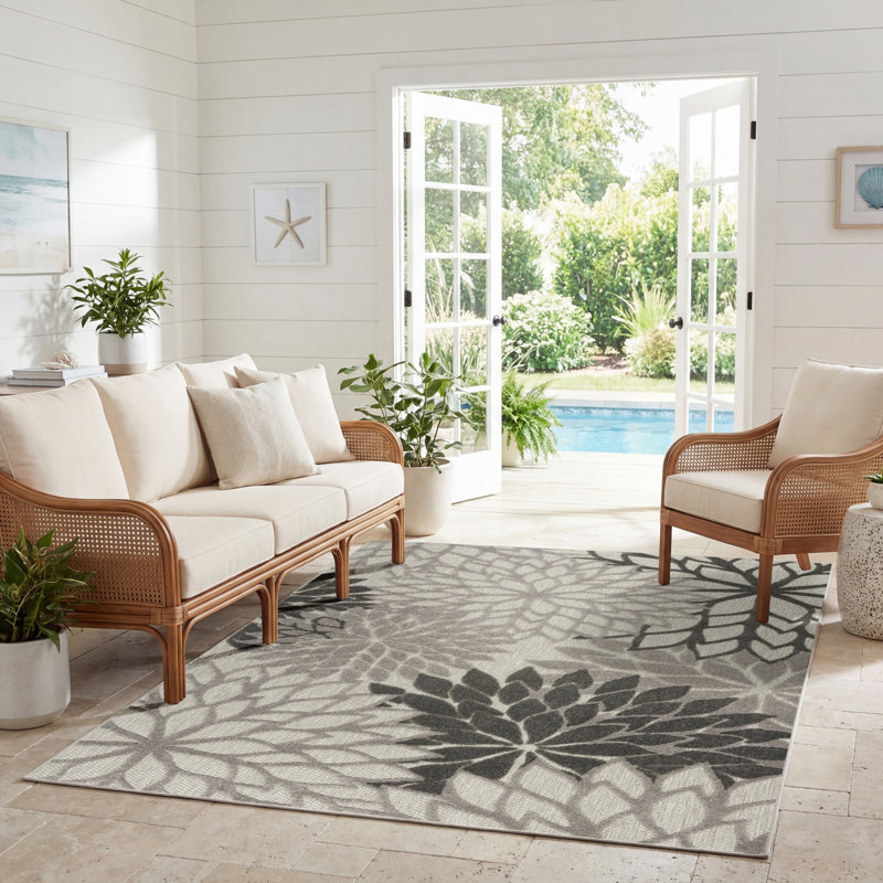 Arnkell Floral Machine Woven Indoor / Outdoor Area Rug, Rectangle 5'3" x 7'5"